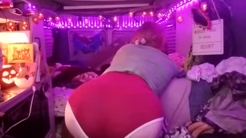 LesleyGumGrass- The Boring Trans girl online show from September 2025 05:11:02 AM