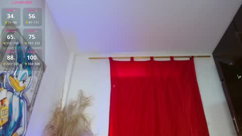 Snapshot of leslie17_ chatting on November 2025 01:11:01 PM Leslie online show from November 2025 01:11:01 PM