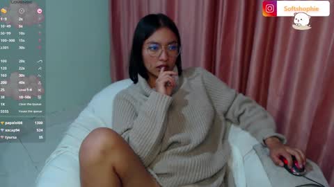 Snapshot of leslie__anderson chatting on March 2025 08:33:02 AM Leslie online show from March 2025 08:33:02 AM