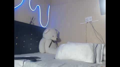 Snapshot of leslie_bebby2 chatting on September 2025 11:15:01 PM leslie online show from September 2025 11:15:01 PM