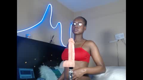 Snapshot of leslie_bebby2 chatting on September 2025 06:20:01 PM leslie online show from September 2025 06:20:01 PM