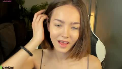 Leslie online show from May 2026 01:03:02 AM