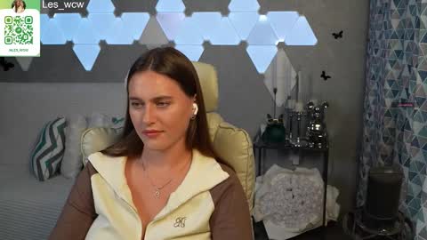 LeslieKorfs online show from September 2025 08:33:02 PM