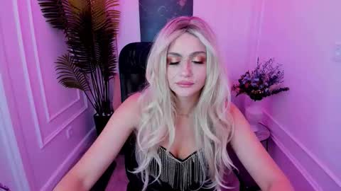 lesliemineg online show from September 2025 02:28:01 PM