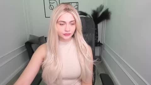 lesliemineg online show from September 2025 11:46:02 AM