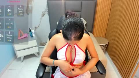 Snapshot of leslysimpson chatting on February 2026 01:17:01 PM online show from February 2026 01:17:01 PM