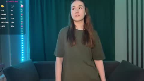 Snapshot of lessiemccoyle chatting on July 2026 04:53:02 PM Hello my love Im Val online show from July 2026 04:53:02 PM