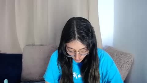 lessliee online show from March 2026 07:08:02 AM