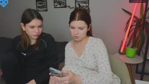 Fiona online show from January 2025 12:27:02 PM