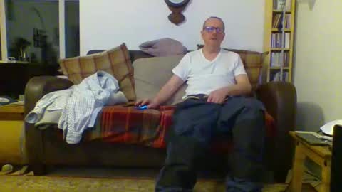 Snapshot of letmestrip chatting on February 2025 12:19:01 AM paul online show from February 2025 12:19:01 AM