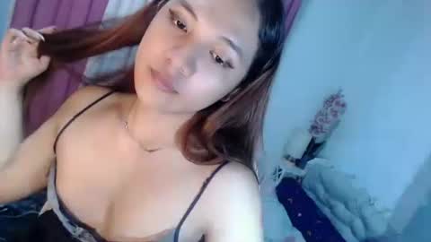 Snapshot of letsplaybaby_ chatting on May 2026 12:11:02 PM gene online show from May 2026 12:11:02 PM