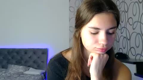 Snapshot of lette_emily chatting on October 2025 11:32:02 AM Emily online show from October 2025 11:32:02 AM