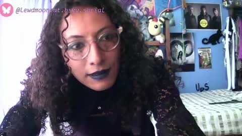 Lewd Mooncat online show from April 2026 06:52:01 PM