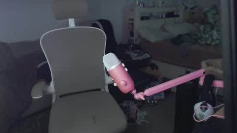 Snapshot of lewdy_booty chatting on April 2026 02:27:02 AM lewdy booty online show from April 2026 02:27:02 AM