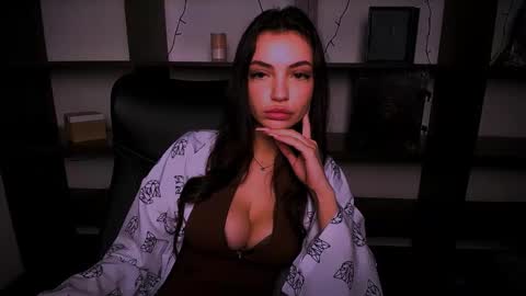 Alexia online show from December 2024 03:37:01 PM