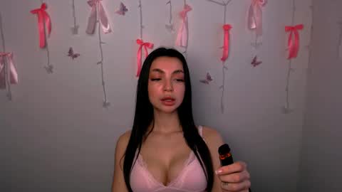 Alexia online show from April 2026 11:09:01 AM