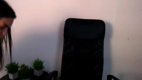 Alexia online show from June 2026 10:43:02 AM