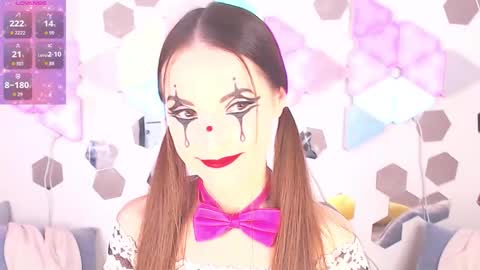 Alexia online show from October 2025 07:57:02 PM