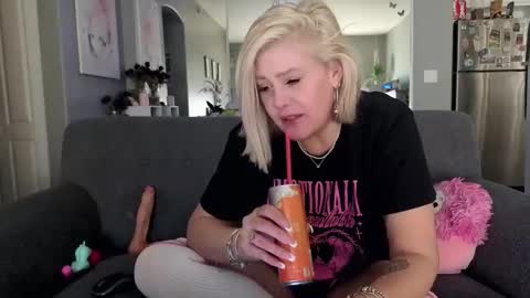 Lexi online show from January 2026 08:00:01 PM