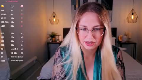 Lexy - Follow me online show from September 2025 06:56:02 AM