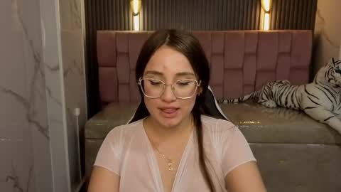 Lexi online show from April 2026 08:31:01 PM