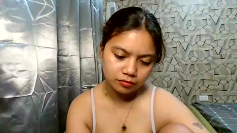 Snapshot of lexielar chatting on January 2025 02:07:01 PM LEXIE online show from January 2025 02:07:01 PM