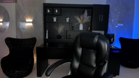 Lexie  online show from July 2026 12:01:02 PM