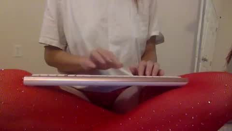 Alexia L. online show from November 2025 05:43:01 AM