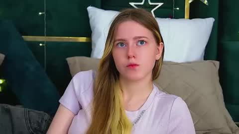 Lexi online show from December 2025 06:11:01 AM