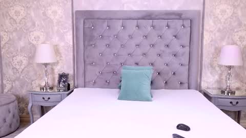 Lexi Riley online show from October 2025 05:04:02 AM