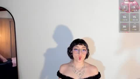 Lexy online show from November 2025 10:43:01 PM