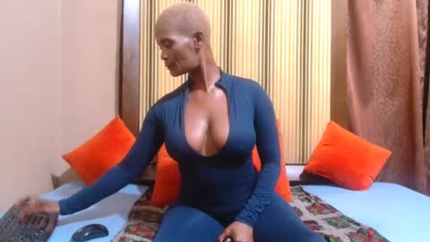 Silindile Caroline Madlala online show from January 2026 08:12:02 PM