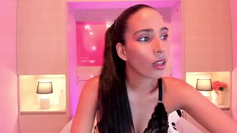 Snapshot of lexyquinn_ chatting on September 2025 04:05:02 AM L I A online show from September 2025 04:05:02 AM