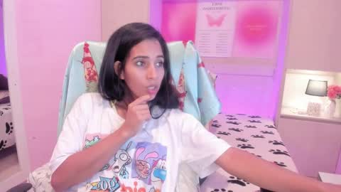 Snapshot of lexyquinn_ chatting on October 2025 10:19:02 PM L I A online show from October 2025 10:19:02 PM
