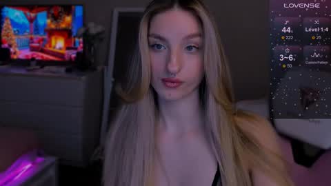 Snapshot of lexystoun chatting on December 2024 10:47:01 PM Lexy online show from December 2024 10:47:01 PM