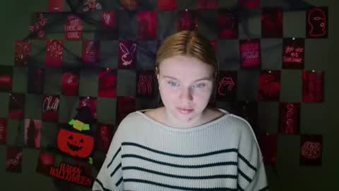 Snapshot of leyla_le chatting on October 2025 07:09:02 AM Leyla online show from October 2025 07:09:02 AM