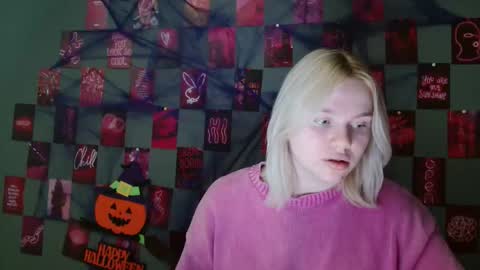 Snapshot of leyla_le chatting on November 2025 07:21:01 AM Leyla online show from November 2025 07:21:01 AM