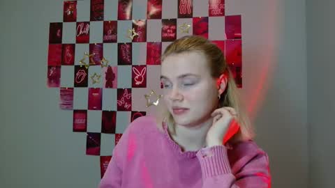 Leyla online show from December 2025 07:39:01 AM