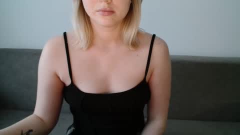 Leyla online show from April 2026 04:48:01 PM