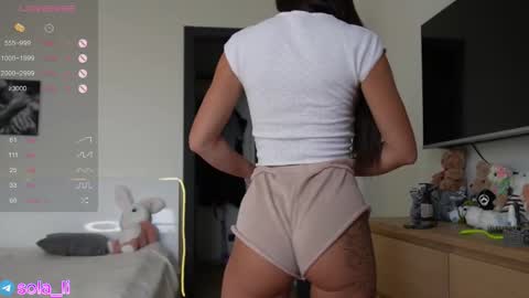 Leyla ly Ill be here Tuesday Thursday Friday Saturday Sunday online show from October 2025 04:02:01 AM