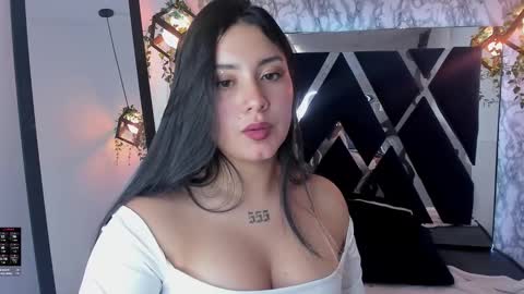 Lia  online show from December 2024 05:40:02 PM