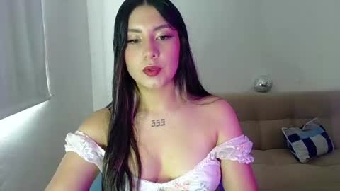 Lia  online show from June 2026 05:01:02 PM