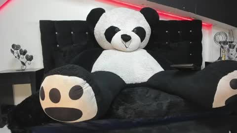 lia__owen online show from May 2026 01:12:01 AM
