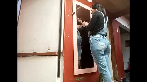 Lia online show from January 2025 05:14:01 PM