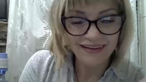 lia_raysss online show from April 2026 07:37:01 PM