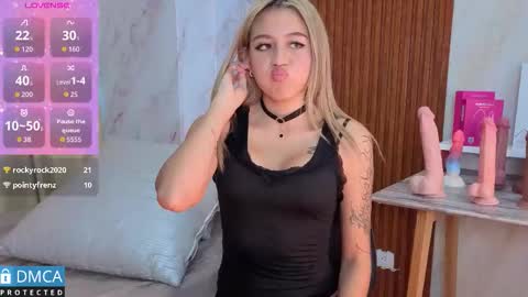 lia summer1 online show from September 2025 07:13:02 PM