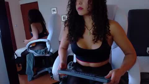 Snapshot of lia_tinez chatting on July 2026 10:03:01 PM Lia online show from July 2026 10:03:01 PM