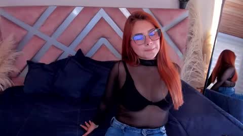 Snapshot of lia_velvet__ chatting on March 2026 01:40:02 PM Lia online show from March 2026 01:40:02 PM