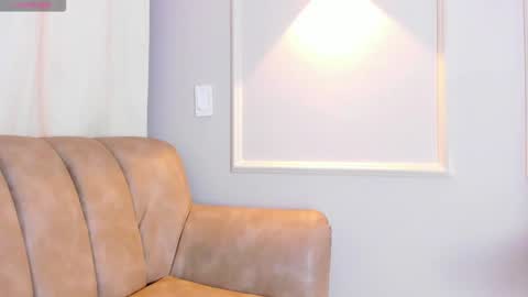 Snapshot of lia_walton__ chatting on December 2024 12:02:01 PM liz walton online show from December 2024 12:02:01 PM