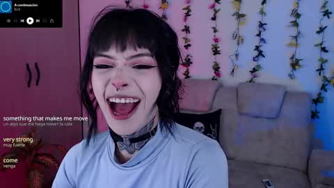 Snapshot of liaa_rodriguezz chatting on November 2025 01:17:02 AM Liaa online show from November 2025 01:17:02 AM